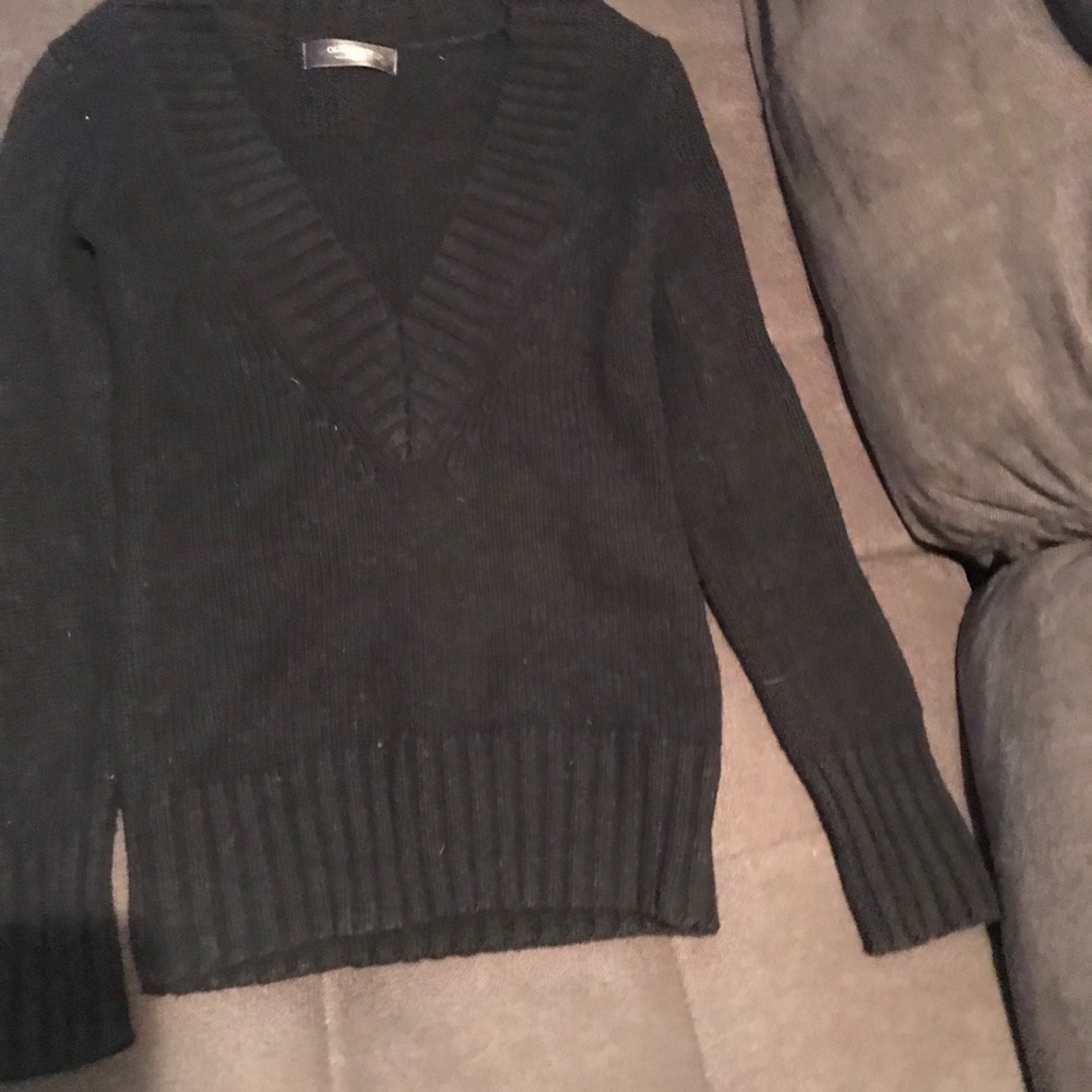 Black old navy sweater